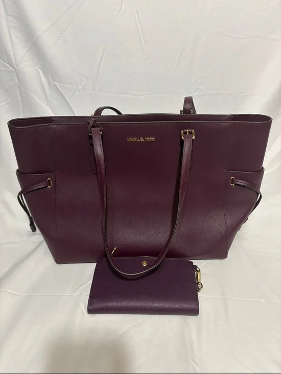 Michael Kors Deep Plum Saffiano Tote with Matching Wristlet - Picture 1 of 13